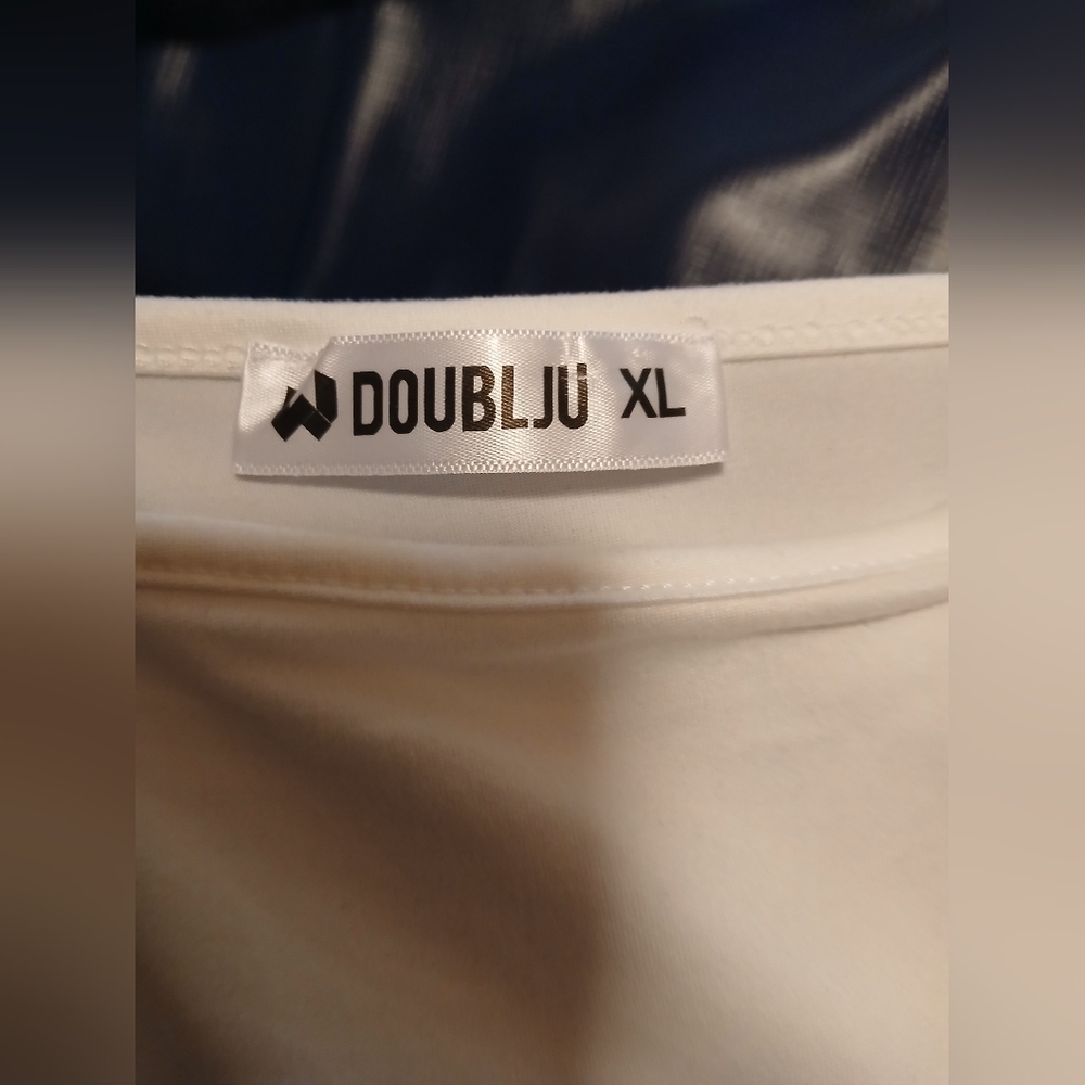 Doublju White Fitted Sleeveless Camisole - Picture 4 of 4